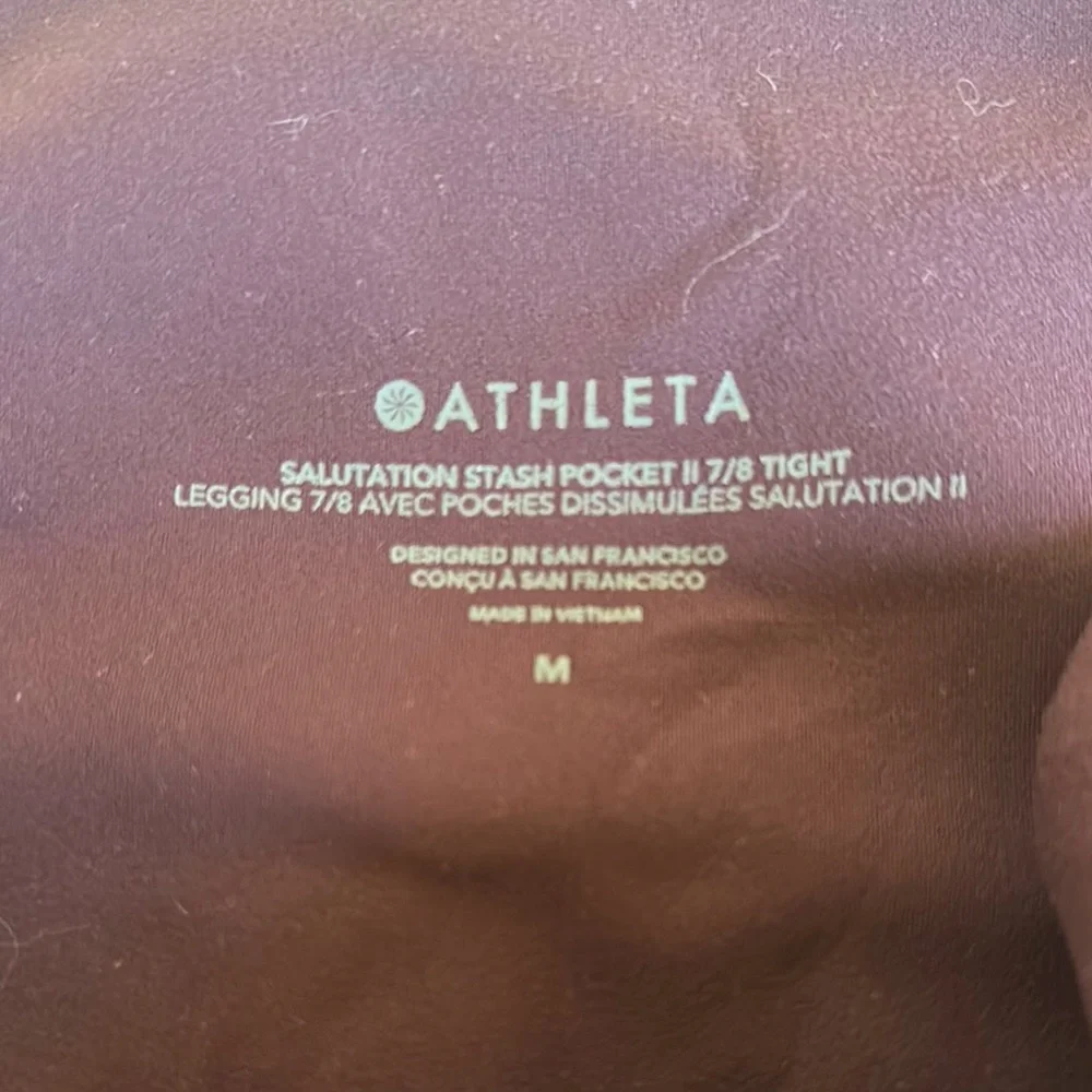 Athleta Salutation Stash II 7/8 legging size medium - Picture 2 of 5